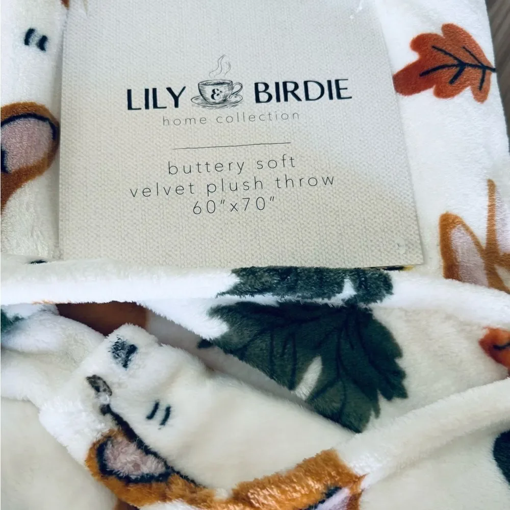 Fall Playful Corgi Dogs Leaves Plush Autumn Throw Blanket